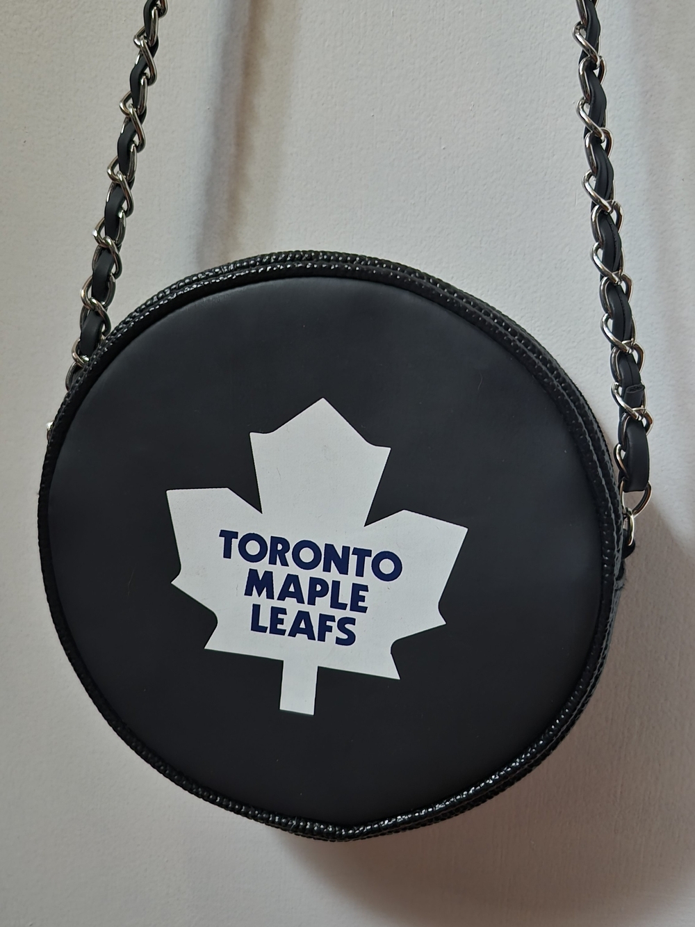 EUC NHL Toronto Maple Leafs Puck Bag - Black & White
